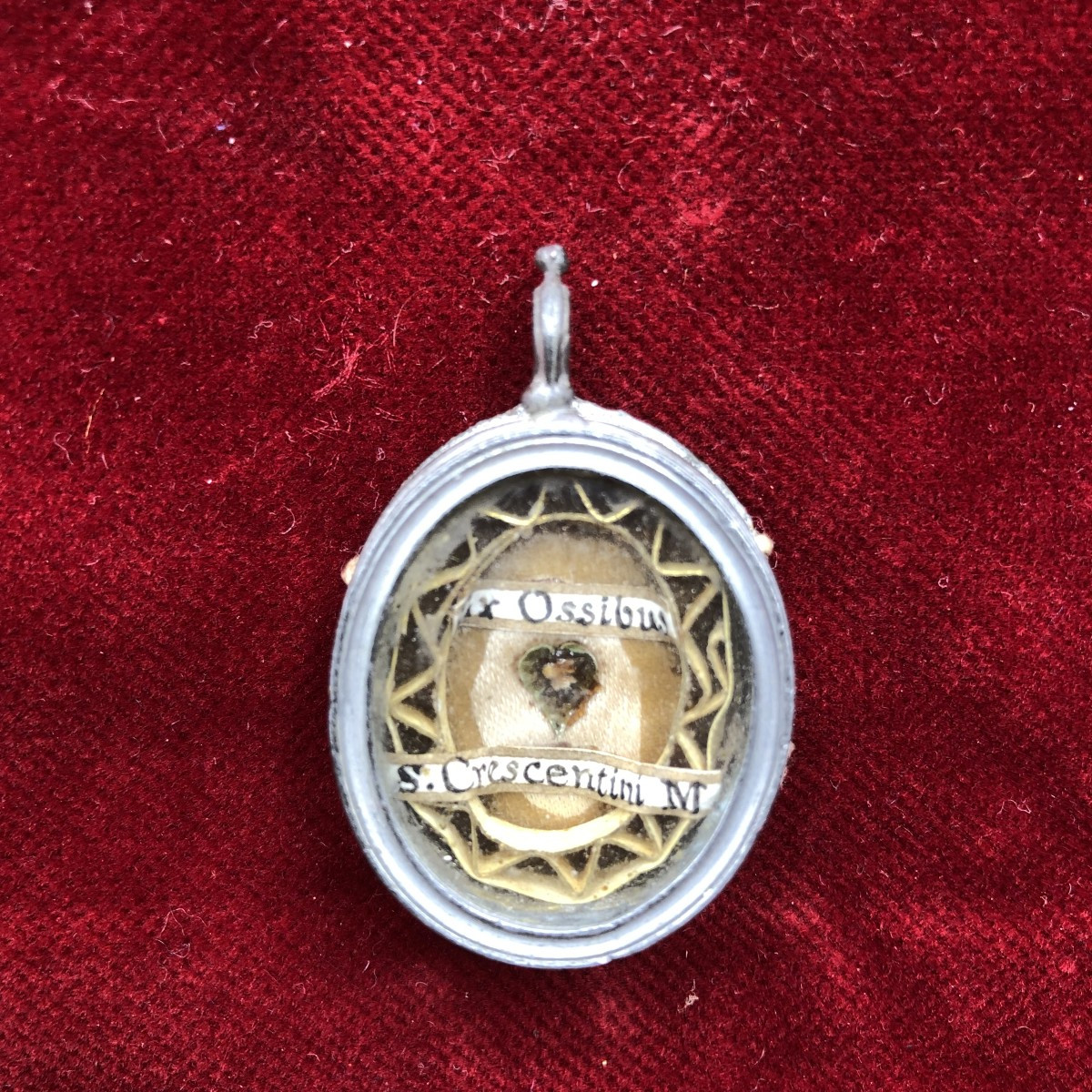 RELIQUIARIO CON ALL'INTERNO LE RELIQUIE DI SAN CRESCENTINO MARTIRE