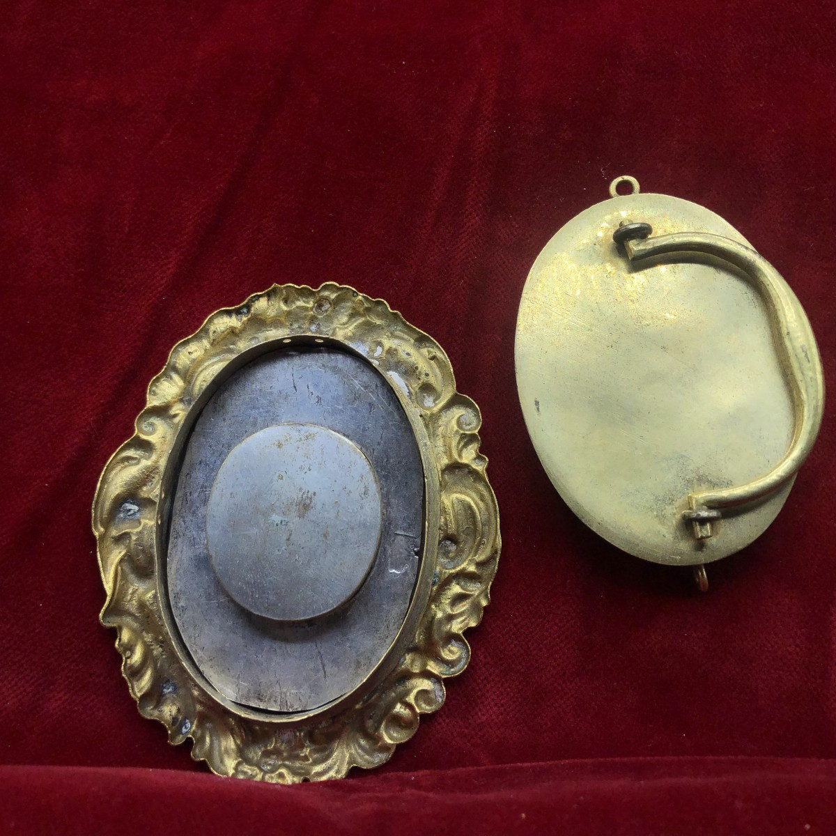 RELIQUIARIO DI SANT'UBERTO IN OTTONE DORATO -photo-2