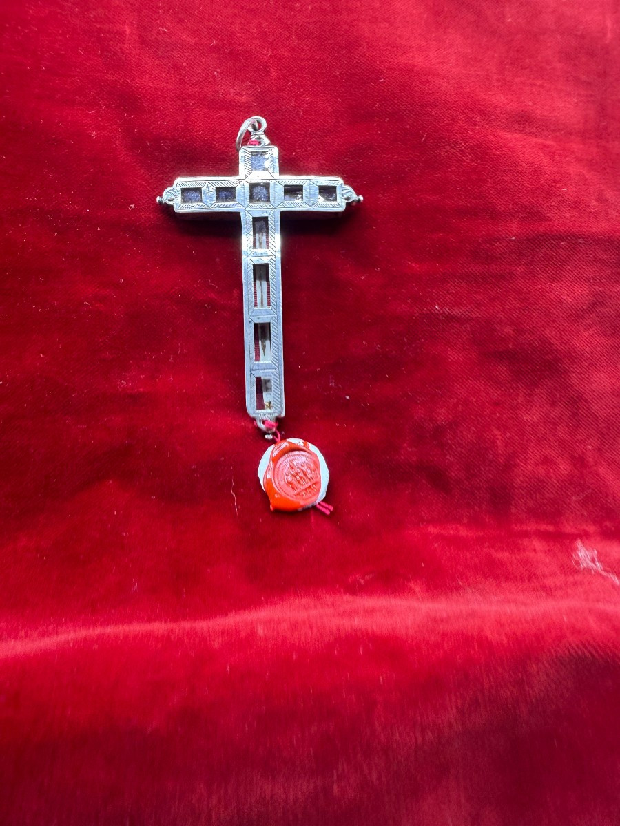 Croce stauroteca in argento massiccio con reliquia della S.Croce oggetto del XVII°sec.  