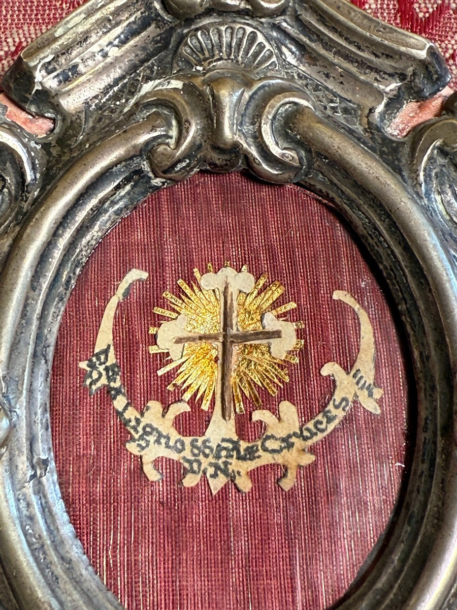 Reliquiario in argento sbalzato e bulinato, della S.Croce di N.S.G.C. -photo-2