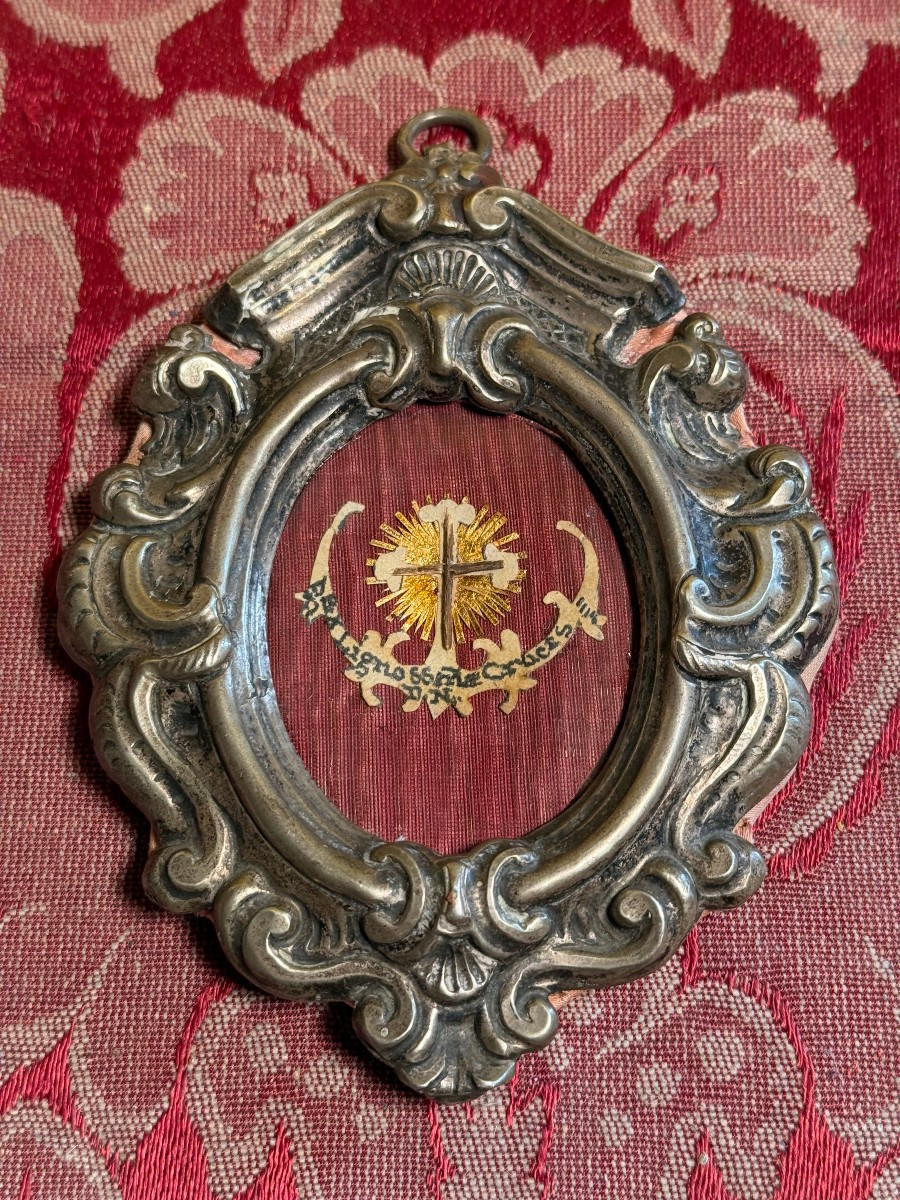 Reliquiario in argento sbalzato e bulinato, della S.Croce di N.S.G.C. 