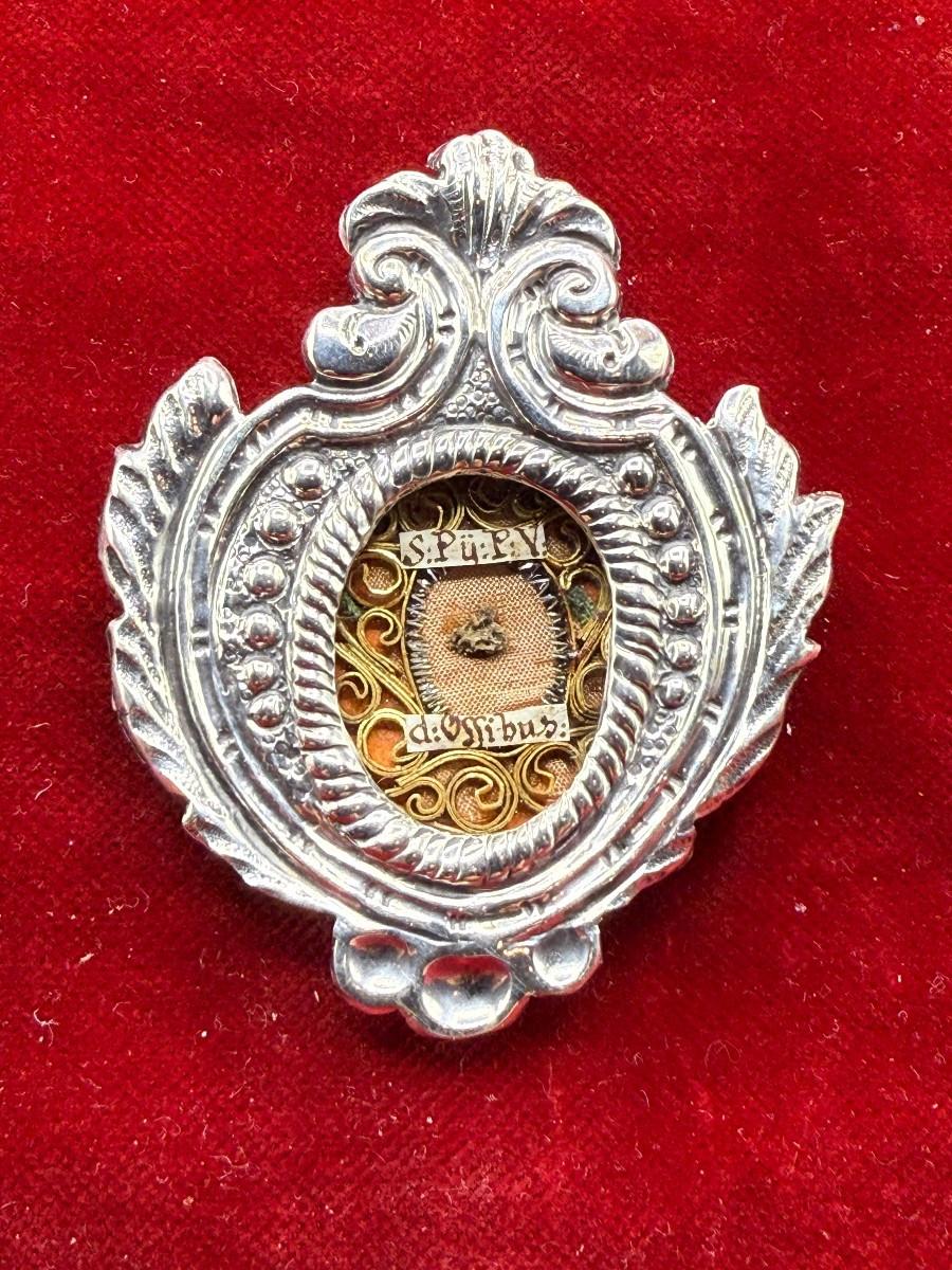 Reliquiario in argento sbalzato di S.Pio V° Papa