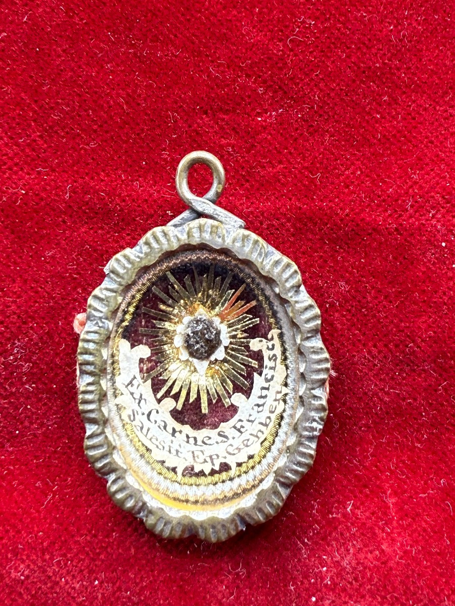 Reliquiario a medaglione di S.Francesco di Sales Vescovo  