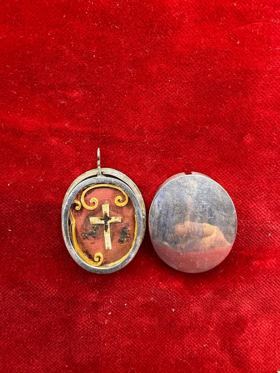 Reliquiario in argento della S.Croce in sua teca d'argento 
