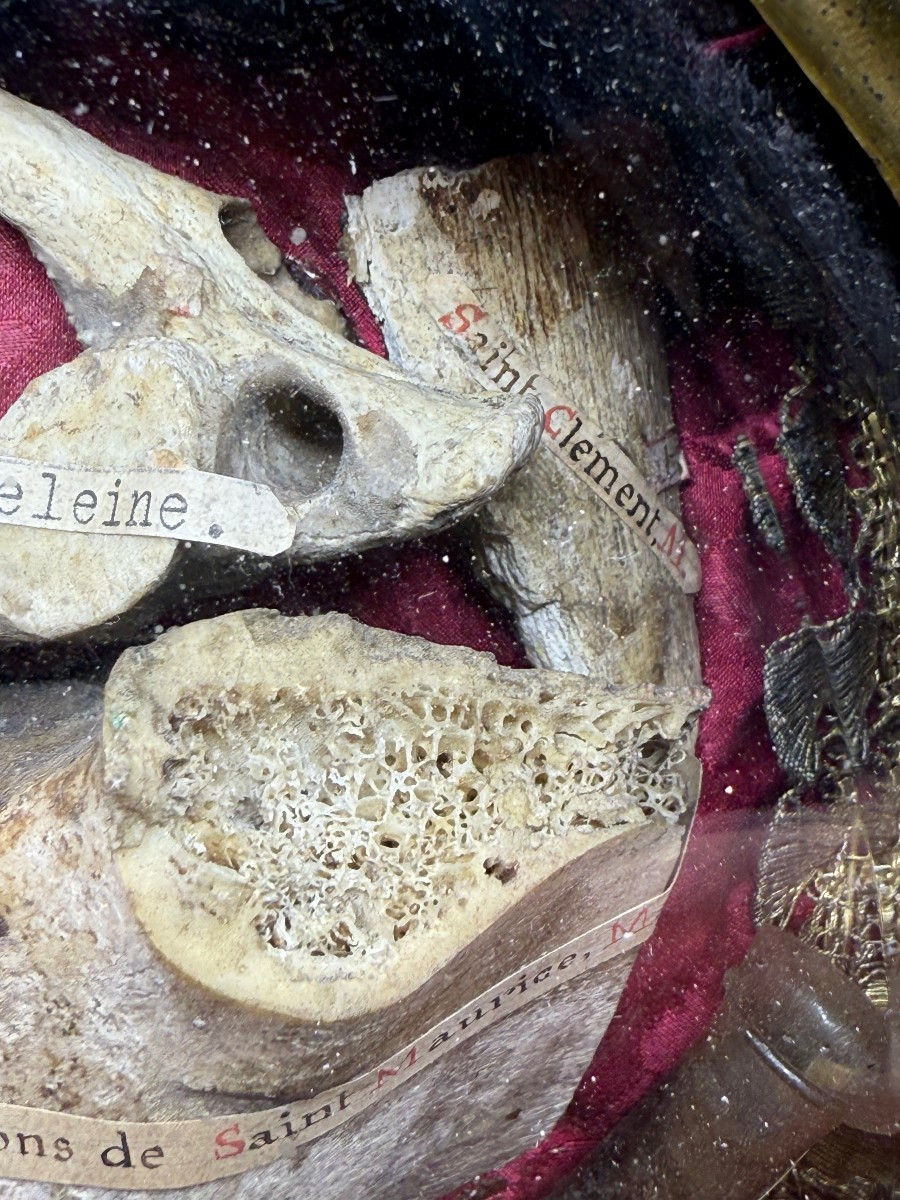  Reliquiario ovale  in bronzo dorato con riporti in argento a forma di cespugli di rose-photo-4