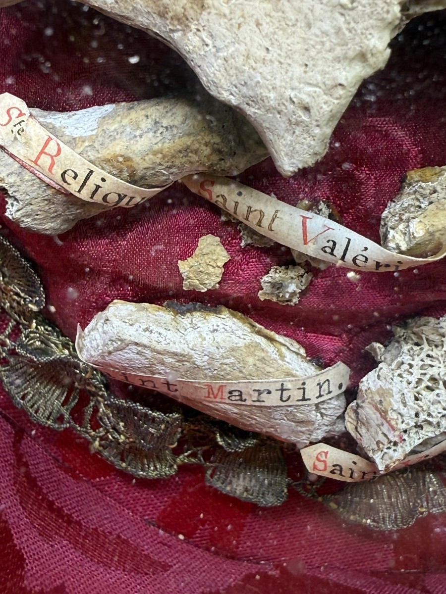  Reliquiario ovale  in bronzo dorato con riporti in argento a forma di cespugli di rose-photo-2