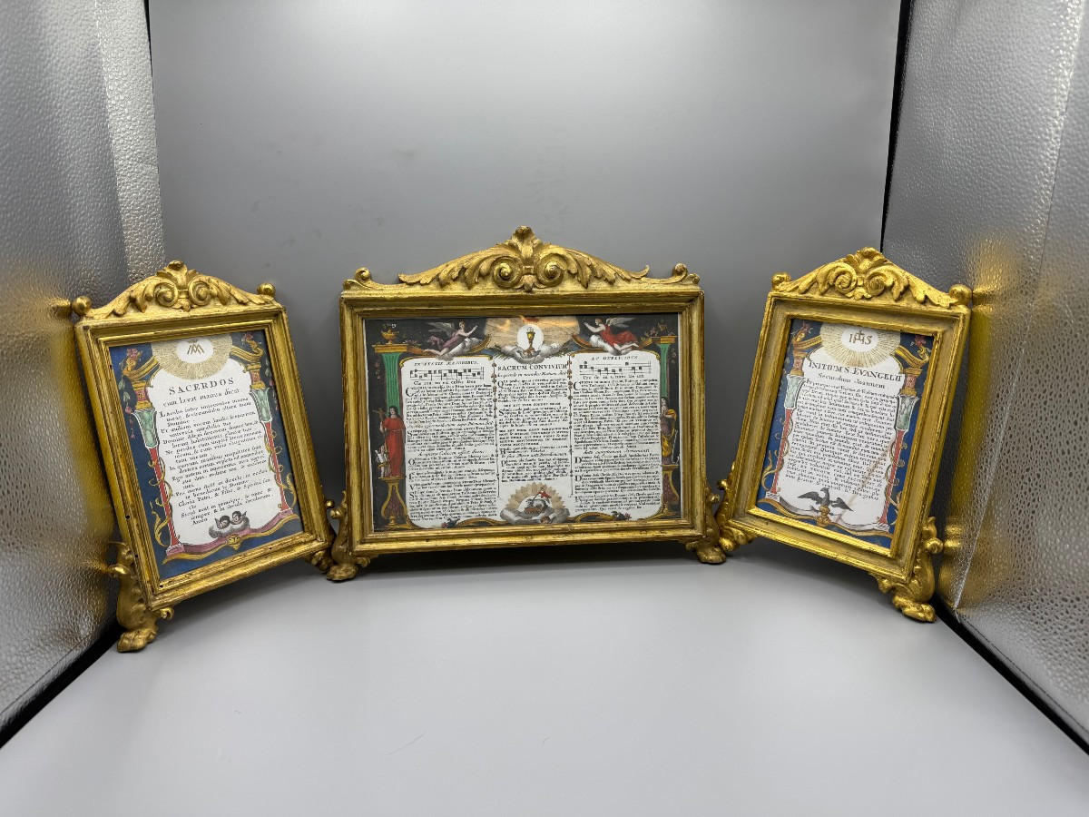 Set di Carteglorie da altare intagliate e dorate del XVIII secolo con leggio in pandan