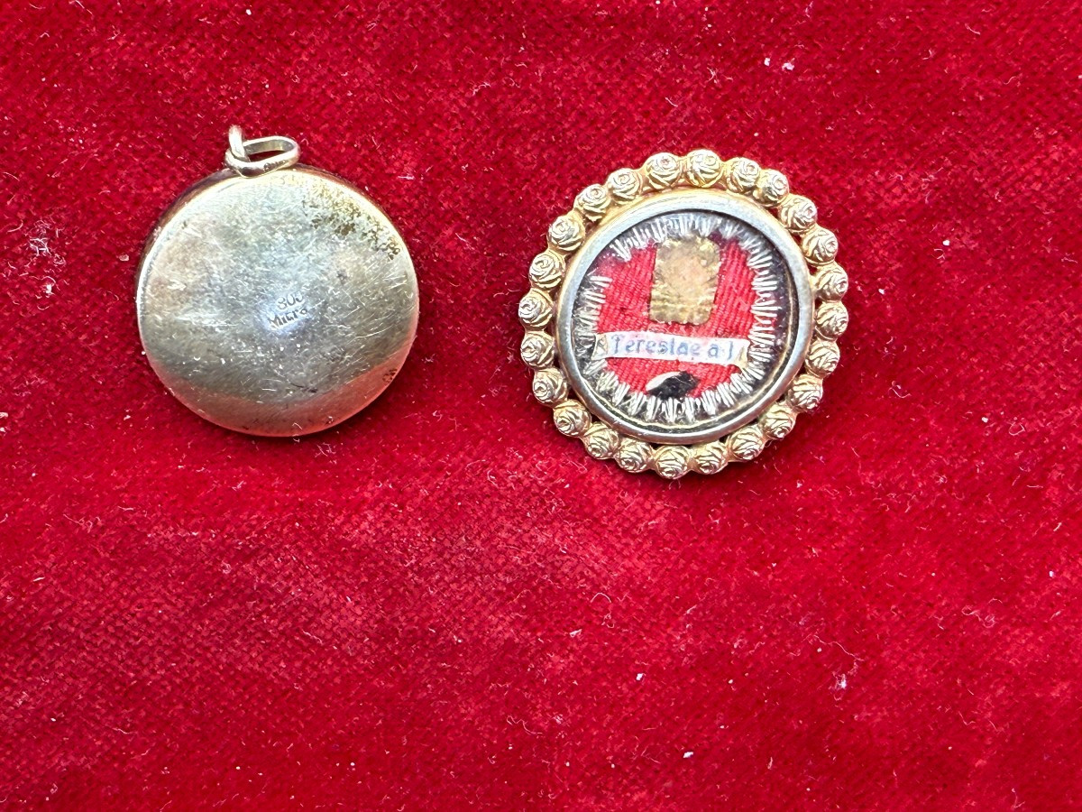 Reliquiario in argento di S.Teresina del Banbin Gesù verg. 