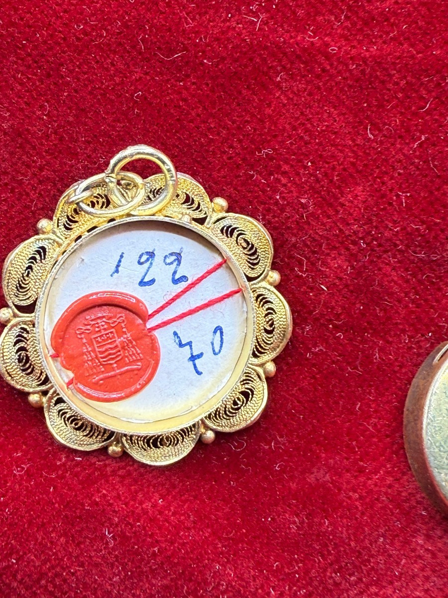 Reliquiario in filigrana d'argento dei Santi Biagio, Vincenzo diacono e Ildegarda -photo-2