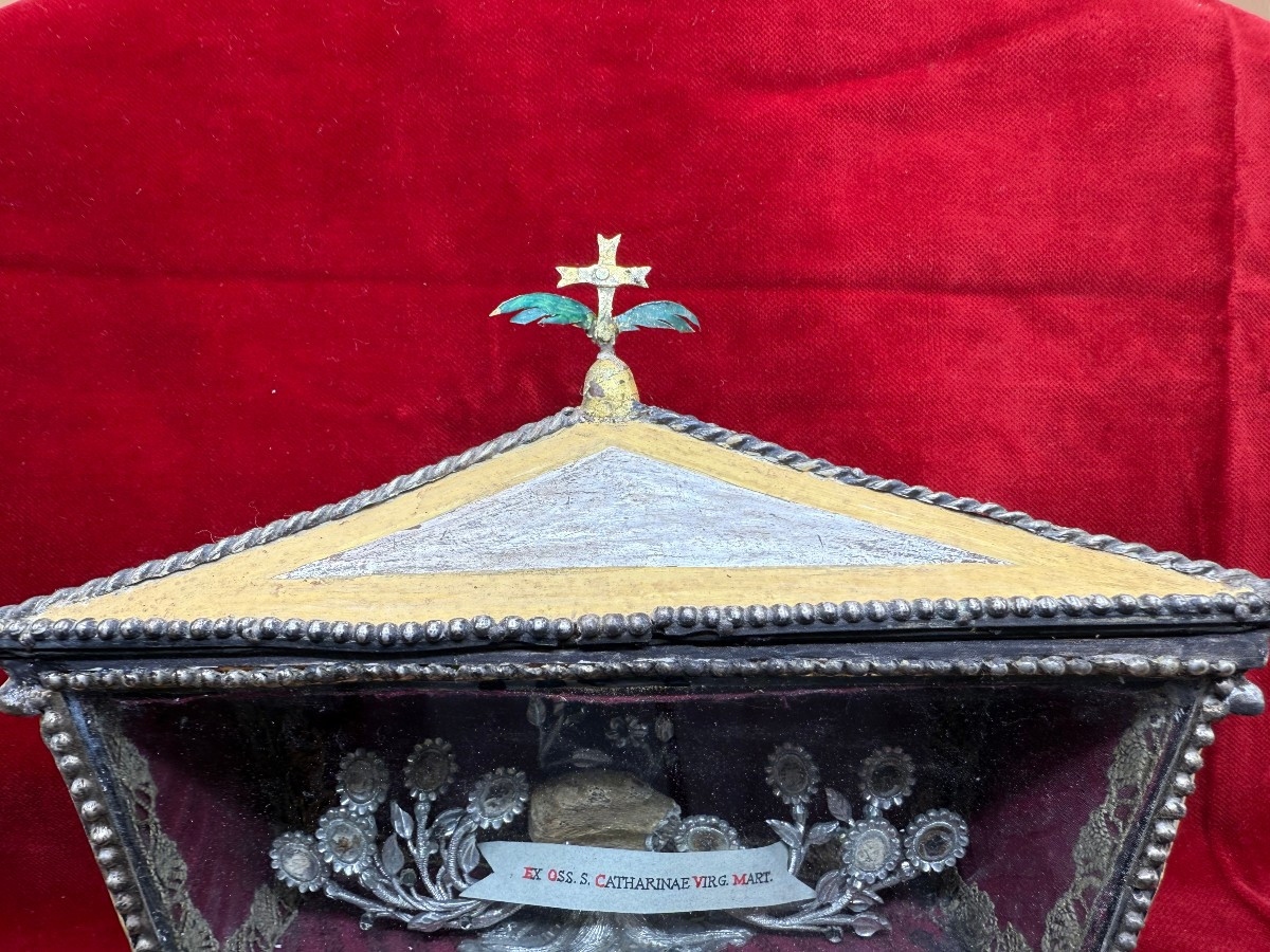 Piccola urna contenente le reliquie di S.Caterina V.&M.-photo-3