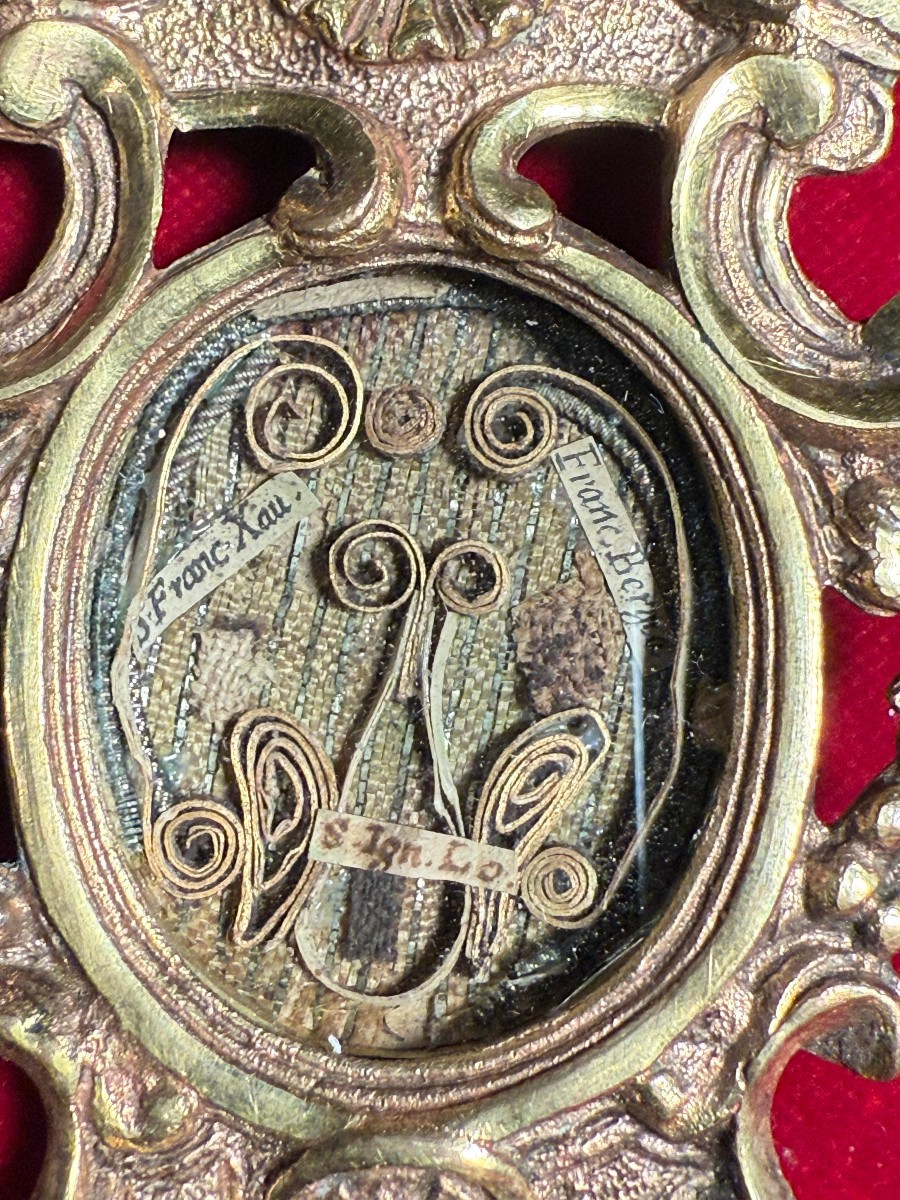 Reliquiario con framm. di 3 Santi e cioè  Francesco Saverio, Borgia, Ignazio di Loyola-photo-2