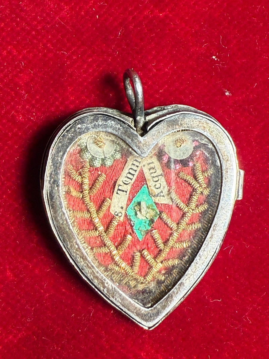 Reliquiario in argento a forma di cuore di San Tommaso d'Acquino Vescovo 
