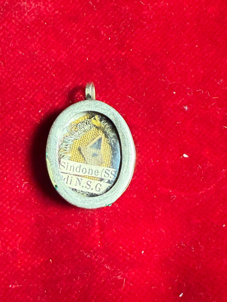 Reliquiario in argento di frammento della Sindone di N.S.G.C. 