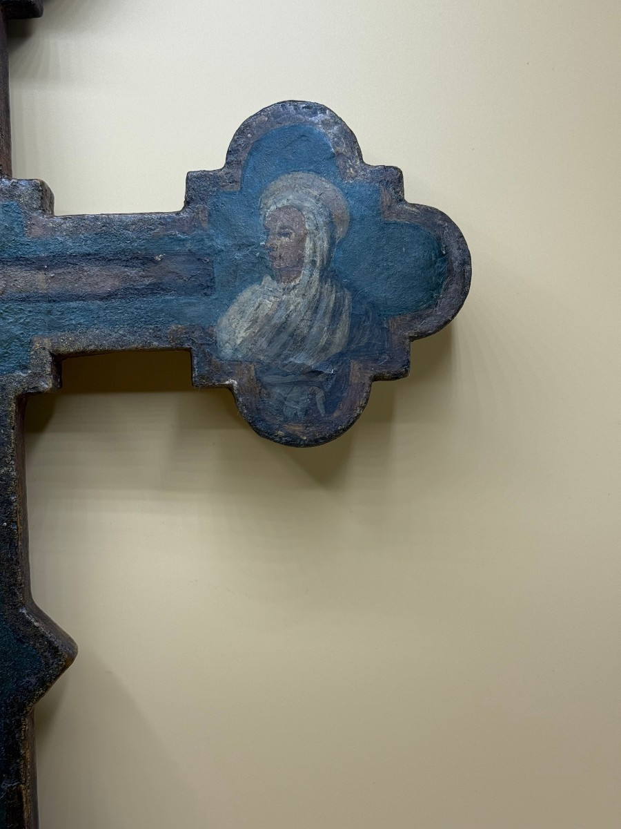 Croce trilobata in legno dipinto, proveniente dalla Toscana, della metà del XVI secolo-photo-4
