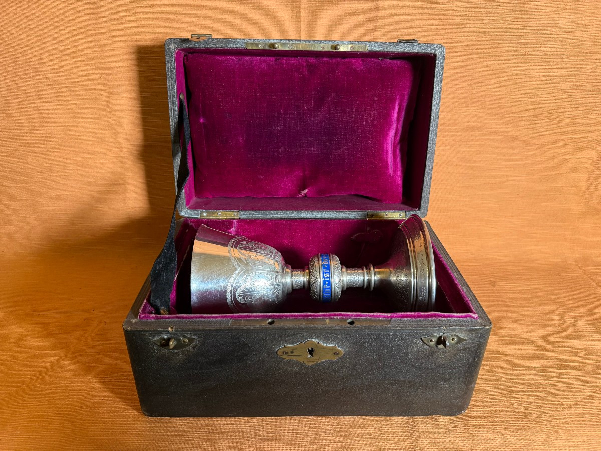 Calice da messa in argento fine XIX° secolo inixi XX°, cesellato e sbalzato