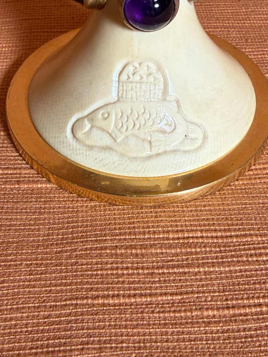 Pisside di stile "Montiniano" in argento ed avorio con inseriti nel nodo della stessa 4 ametist-photo-2