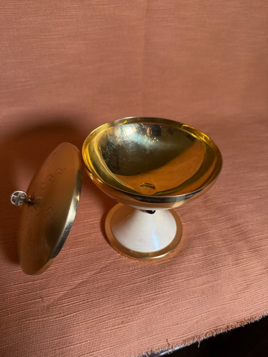 Pisside di stile "Montiniano" in argento ed avorio con inseriti nel nodo della stessa 4 ametist-photo-1