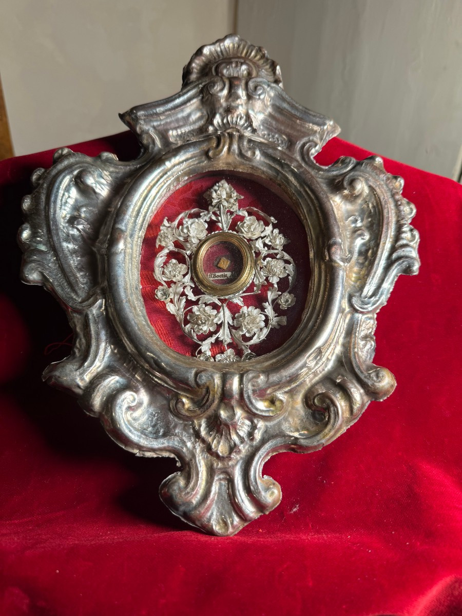 Due teche reliquiario in metallo argentato contenenti le reliquie di Severino Boezio e Gregorio-photo-4