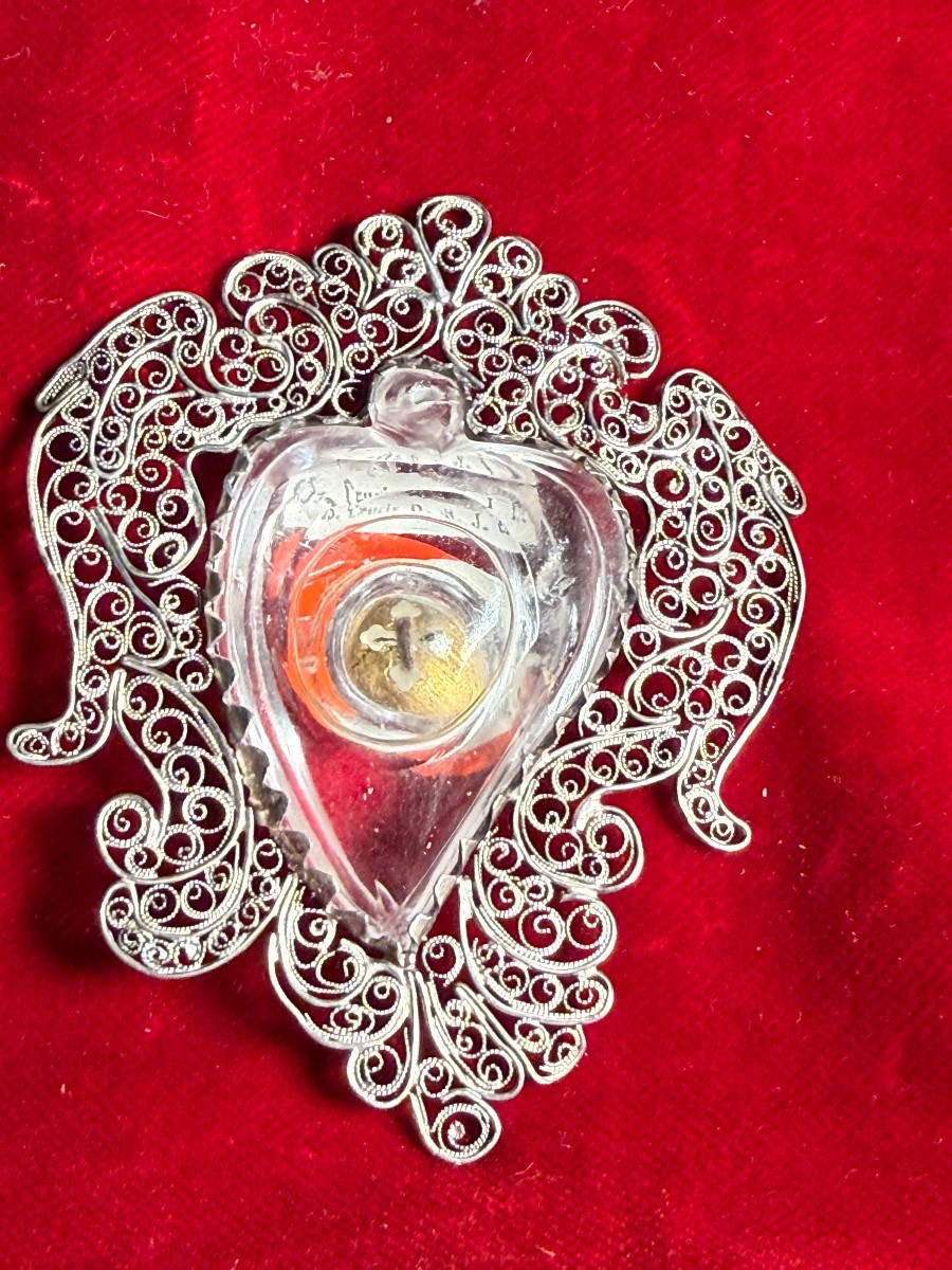 Reliquiario in filigrana d'argento e cristallo di rocca  a forma di cuore della S.Croce 