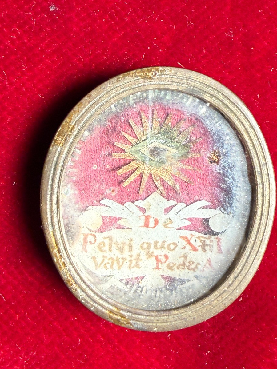 Reliquiario del frammento del bacile della lavanda dei piedi degli Apostoli 