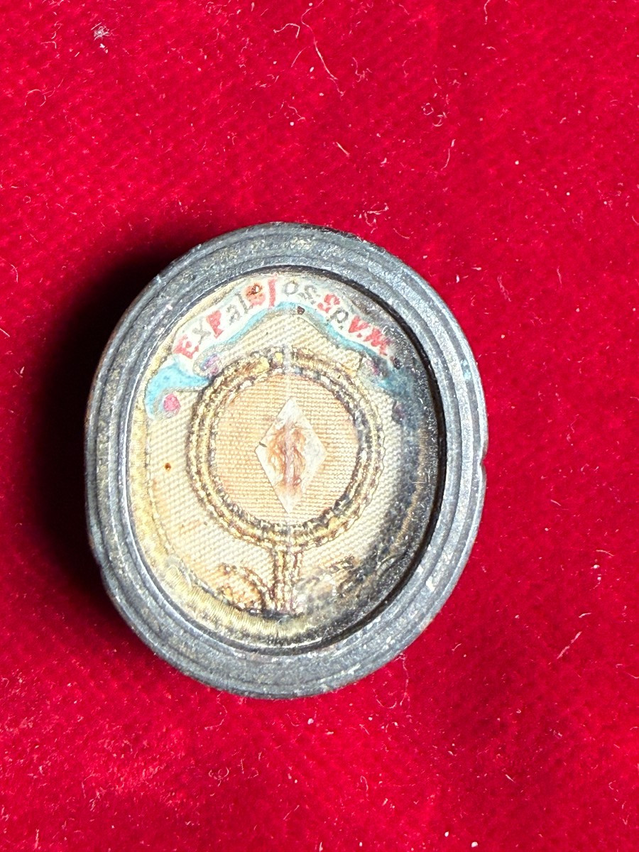 Reliquiario di frammento del mantello delGlorioso Patriarca San Giuseppe