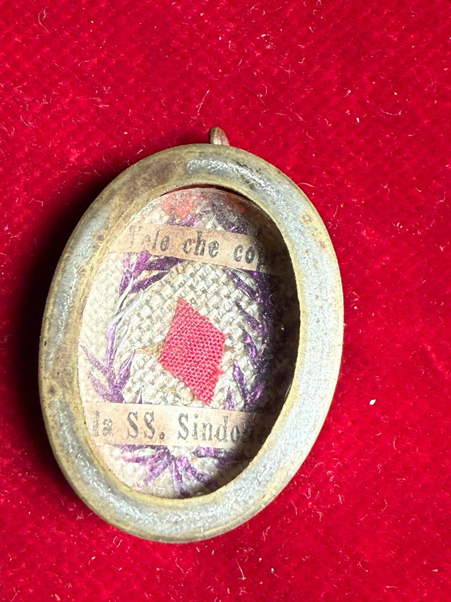 Reliquiario del frammento della S.Sindone 