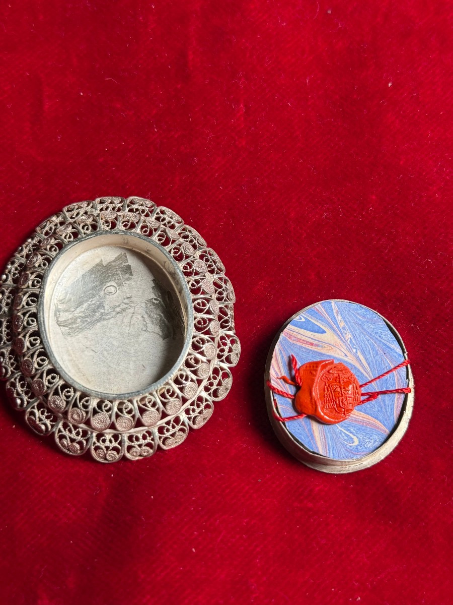 Reliquiario in filigrana d'argento del frammento di veste di S.Francesco d'Assisi -photo-3