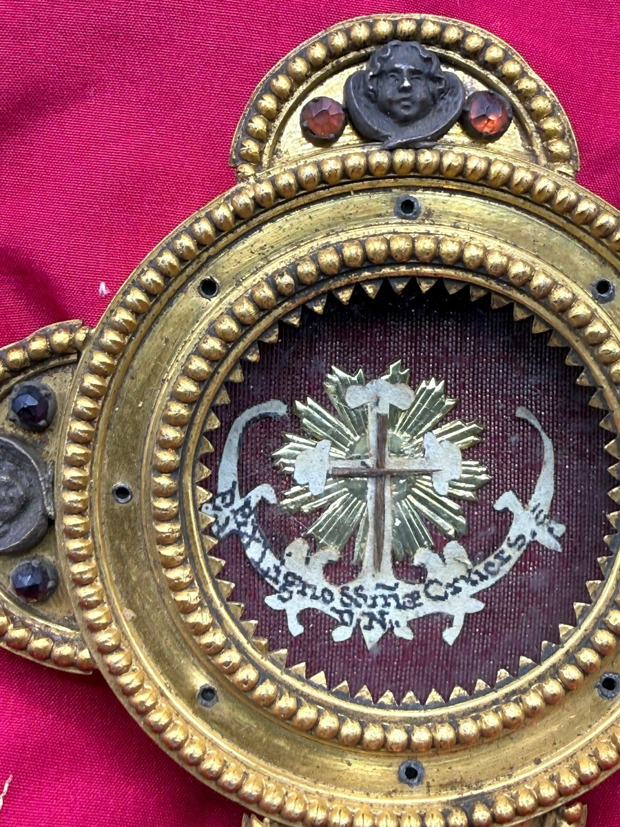 Reliquiario della Santa Croce in bronzo dorato e cristalli colorati  -photo-2