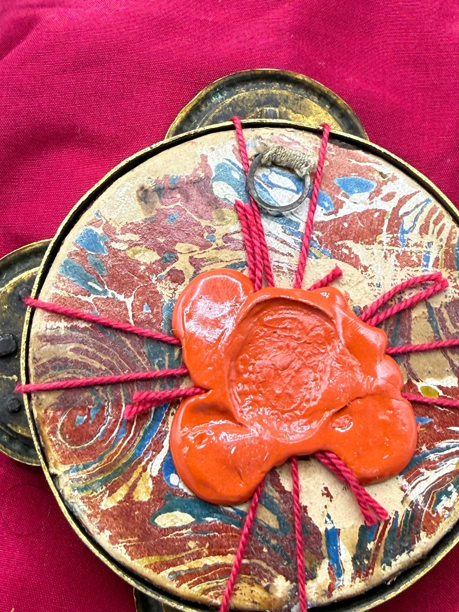 Reliquiario della Santa Croce in bronzo dorato e cristalli colorati  -photo-3