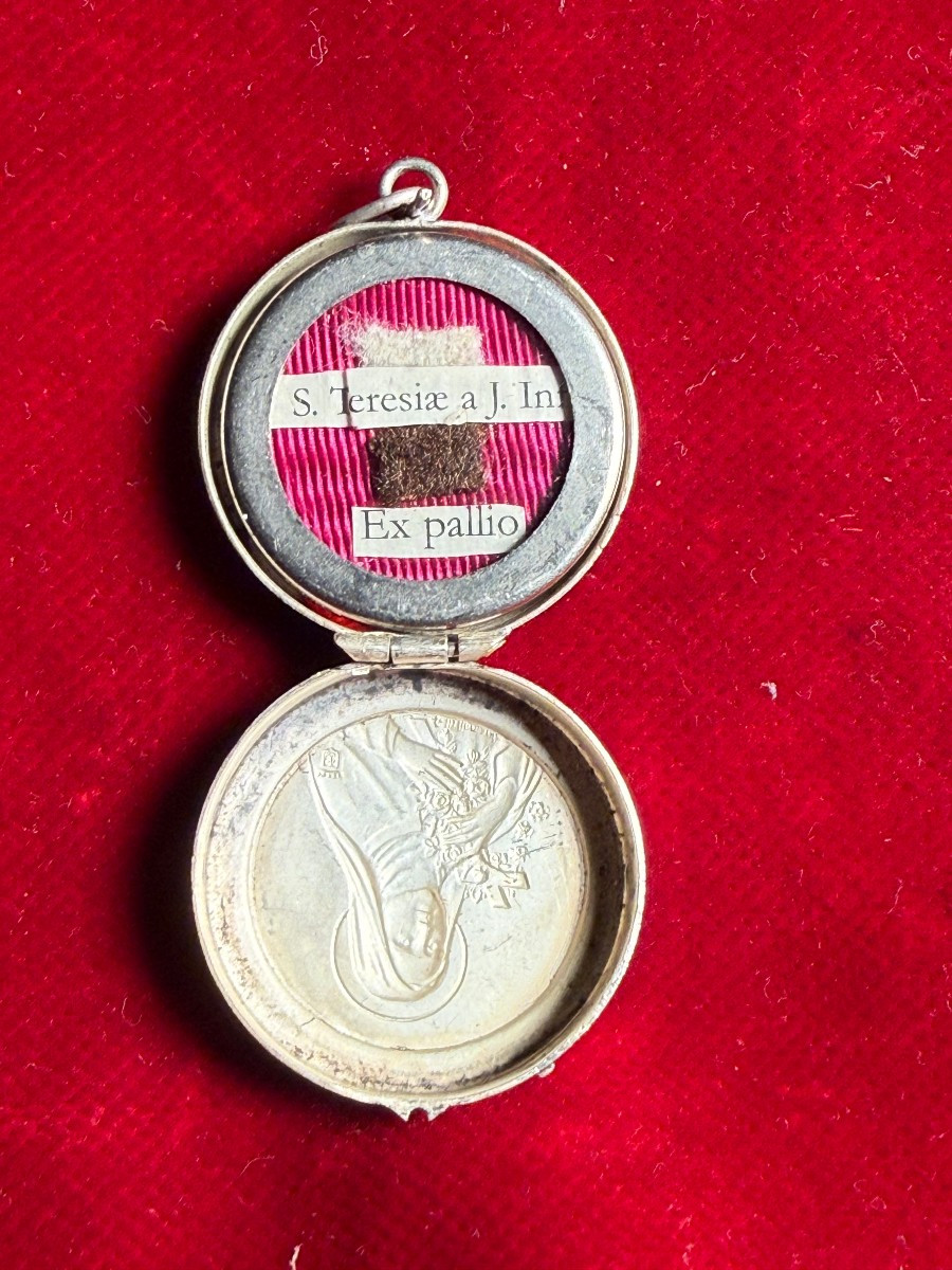 Reliquiario in argento di S.Teresina di Gesù bambino -photo-2