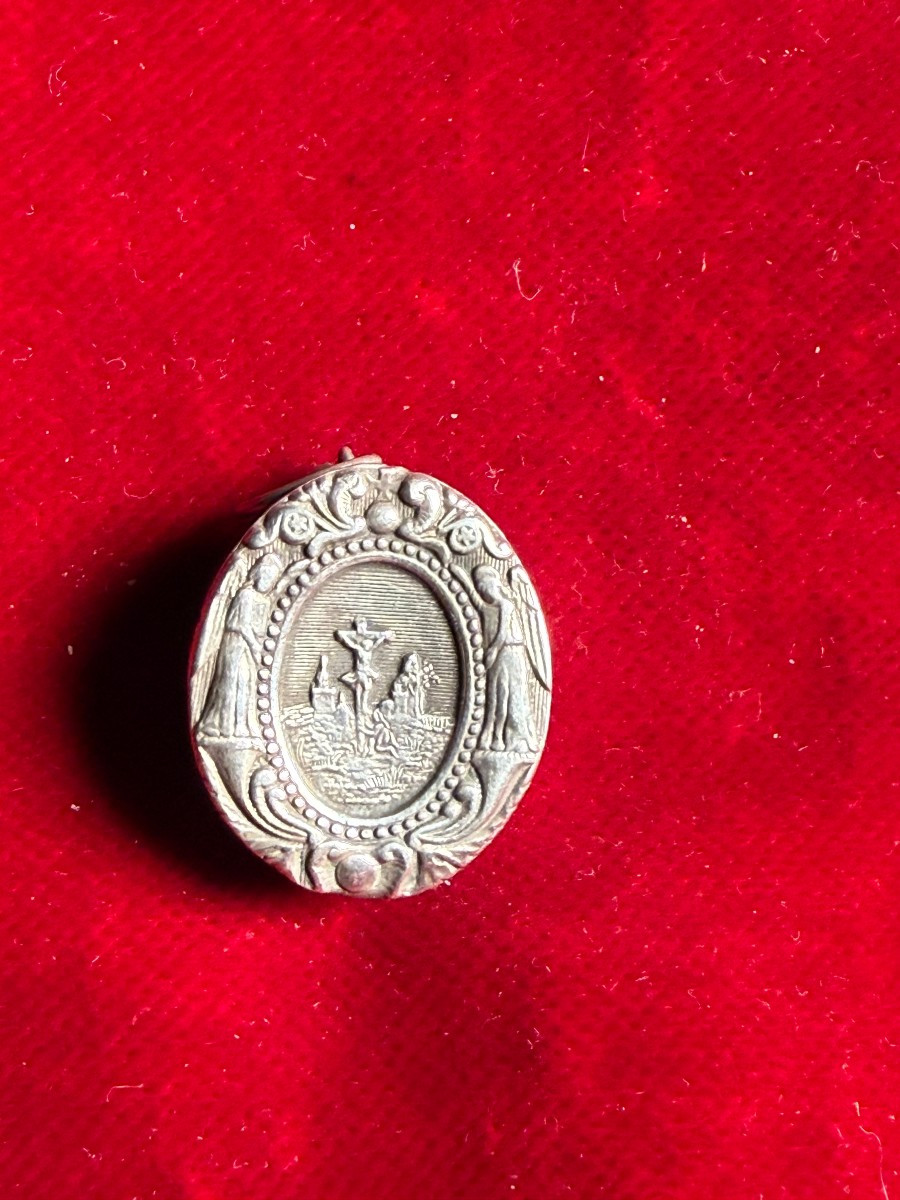 Reliquiario in argento cesellato  della B.V.M. -photo-2