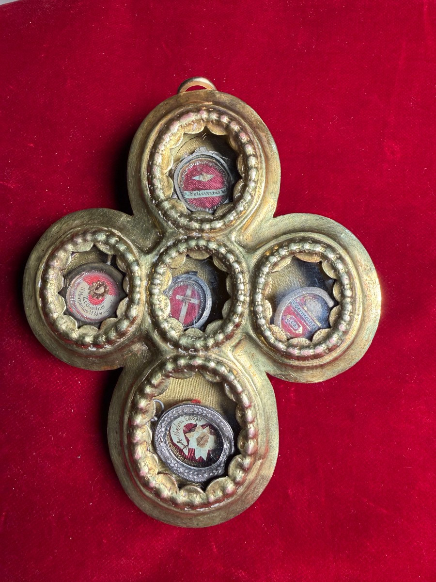 Portareliquie con 5 reliquie di vari santi