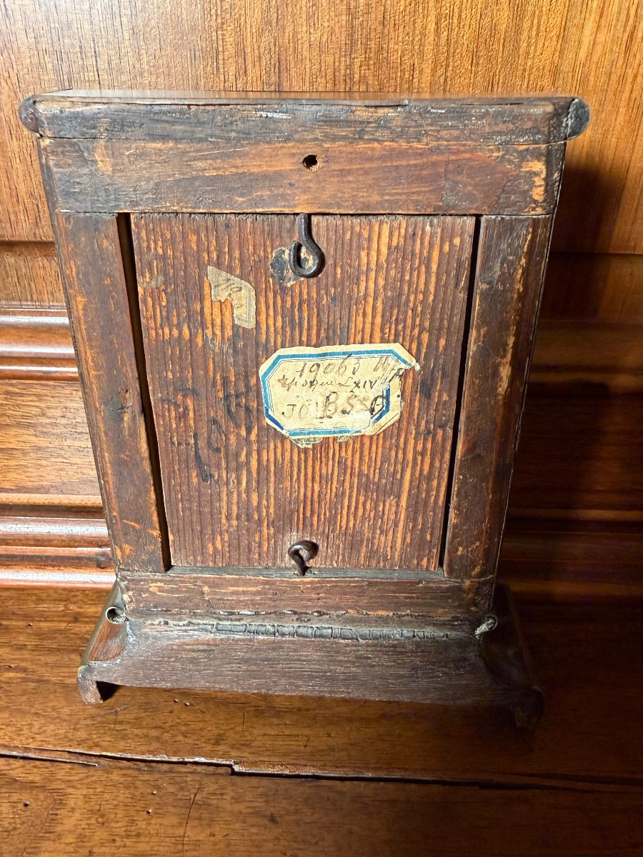 Altarolo in legno di noce con intarsi in bronzo e argento e con all'interno 5 dipinti a gouache-photo-4