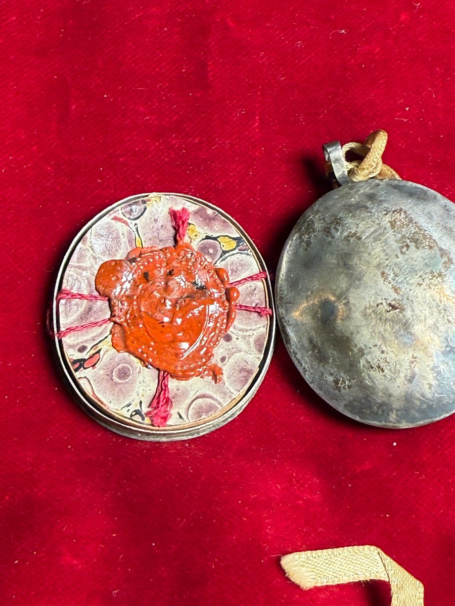 Reliquiario in argento con 12 reliquie di santi -photo-3