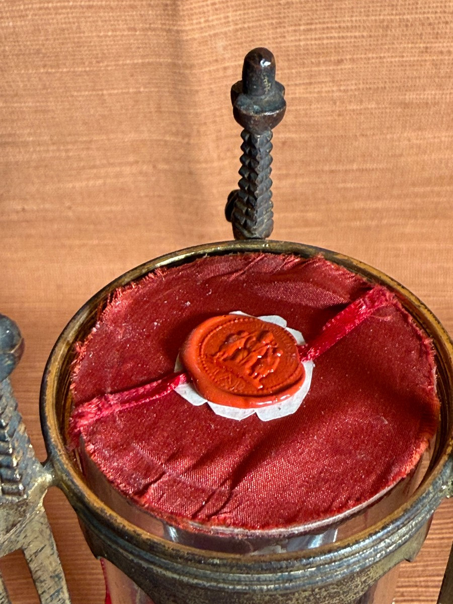 Reliquiario in bronzo di stile gotico con la reliquia di S.Biagio Vescovo -photo-2