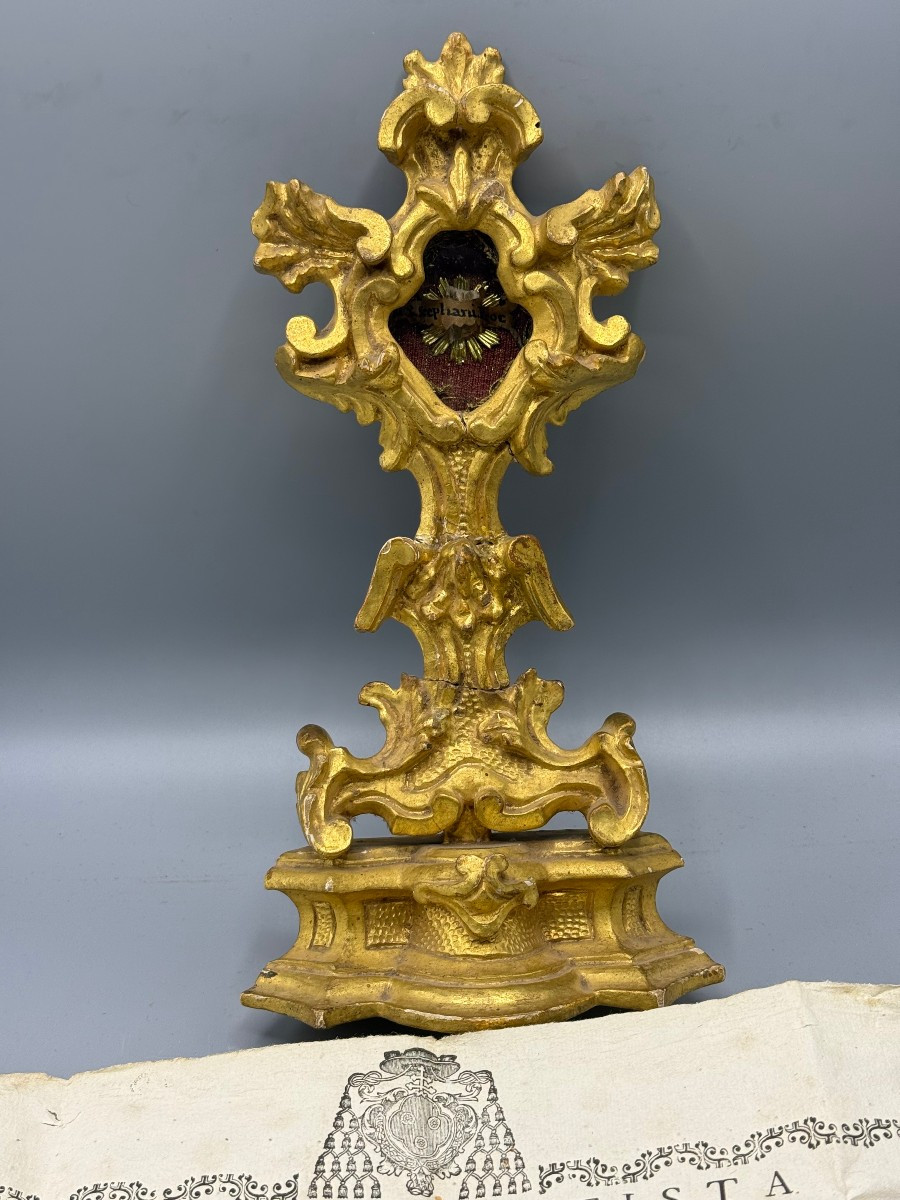 Reliquiario in legno intagliato e dorato con reliquia di S.Stefano protomartire con sua autenti