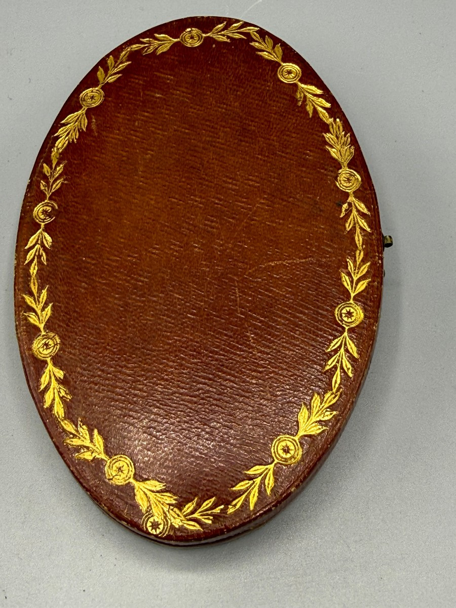 Reliquiario della S.Croce di N.S.G.C in teca di metallo argentata con sua custodia in pelle -photo-2