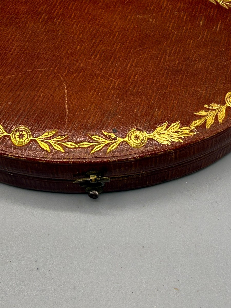 Reliquiario della S.Croce di N.S.G.C in teca di metallo argentata con sua custodia in pelle -photo-3