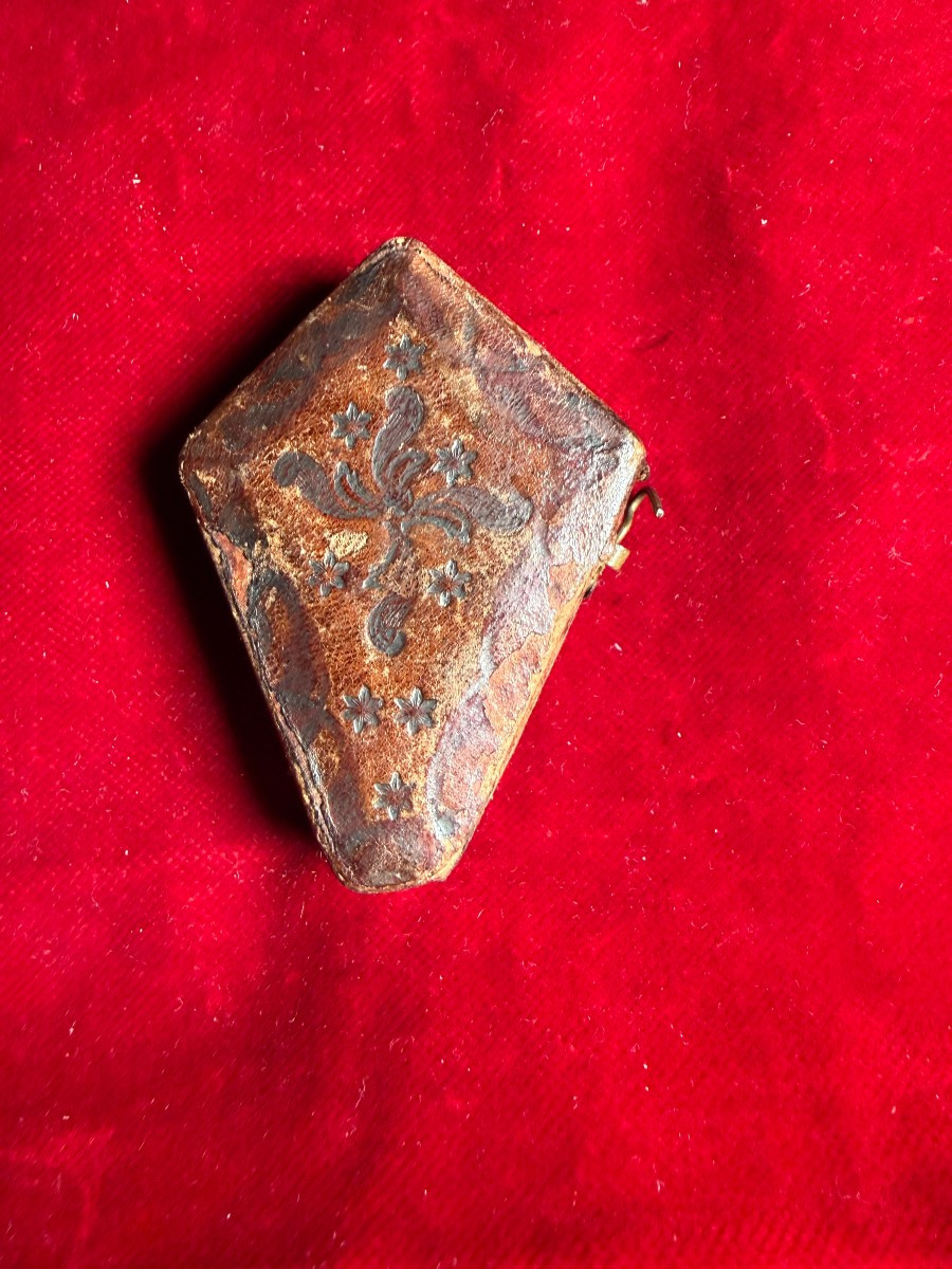 Stauroteca in argento con all'interno altre reliquie oltre alla S.Croce il tutto in sua custodi-photo-3