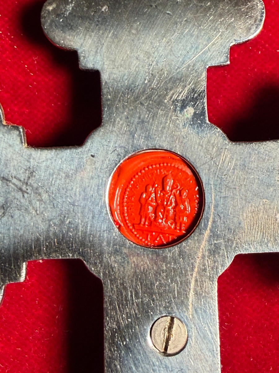 Crece pettorale stauroteca in metallo argentato e legno ebanizzato con sua reliquia della S.Cro-photo-4