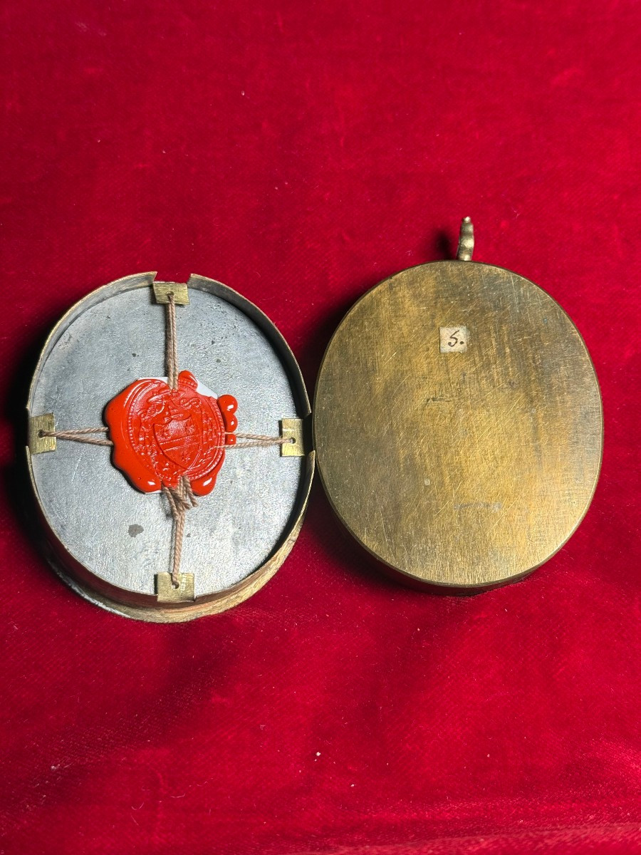 Reliquiario in argento con 13 reliquie di Santi Martiri sec.XVIII° -photo-2