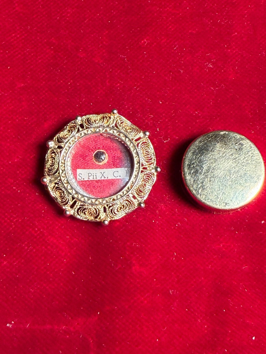 Reliquiario in filigrana d'argento con la reliquia di Papa Pio X°-photo-2