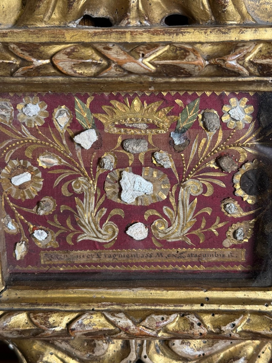 Reliquiario dei Santi martiri catacombali oggetto del XVIII° intagliato e dorato ad oro zecchin-photo-3