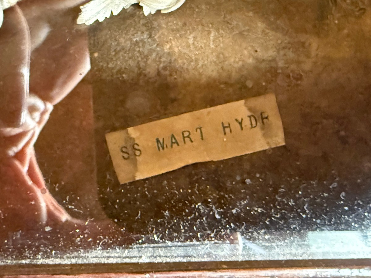 Urna lignea ebanizzata contente la reliquia di un cranio di uno degli 813 martiri di Otranto -photo-3