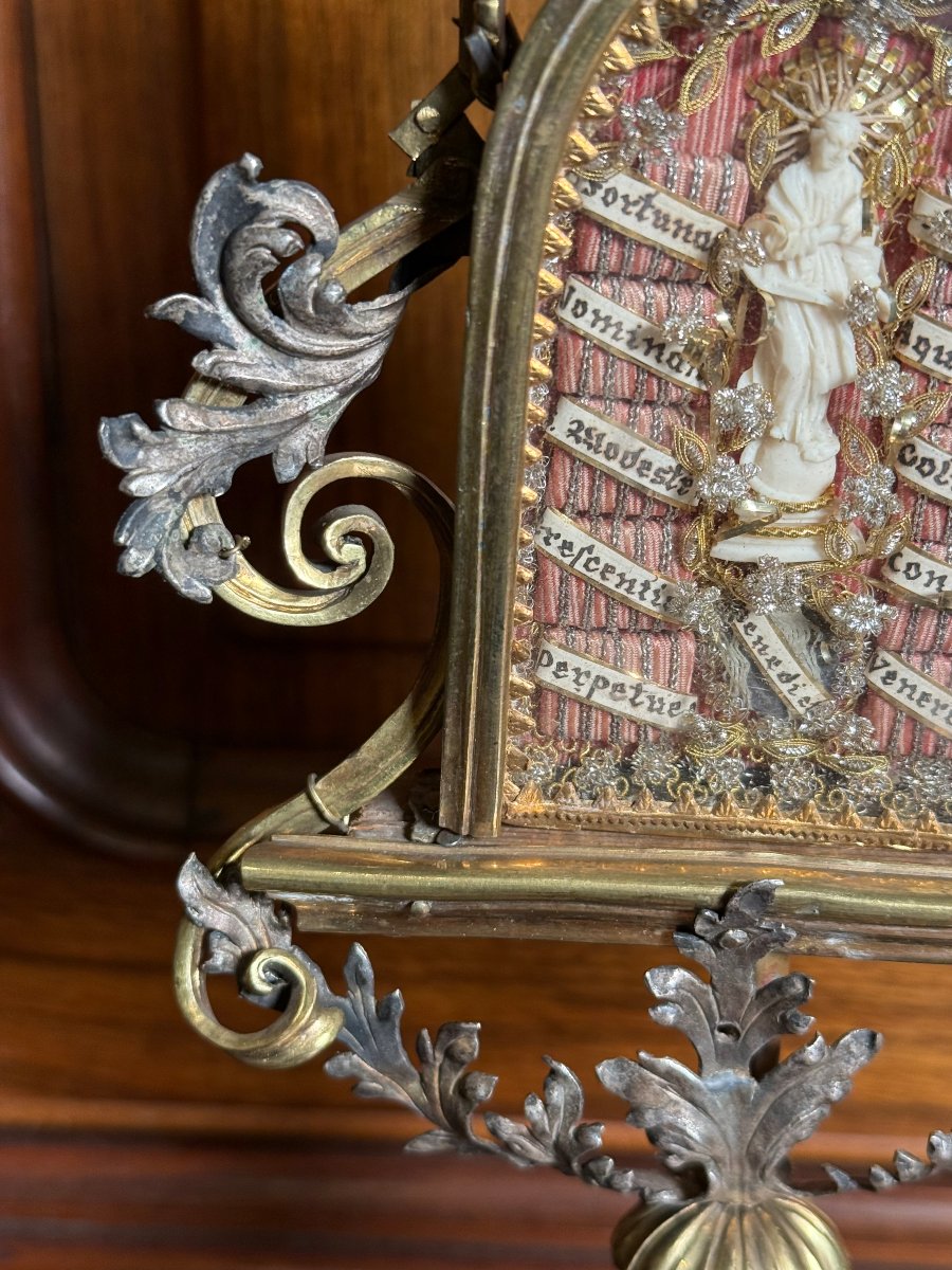 Due reliquiari gemelli in bronzo e argento con all'interno 11 reliquie di santi e sante ciascun-photo-4