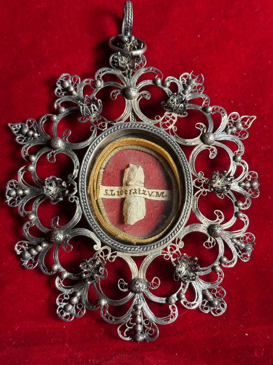 Reliquiario in filigrana d'argento con all'interno le reliquie di Santa Liberata mart. 