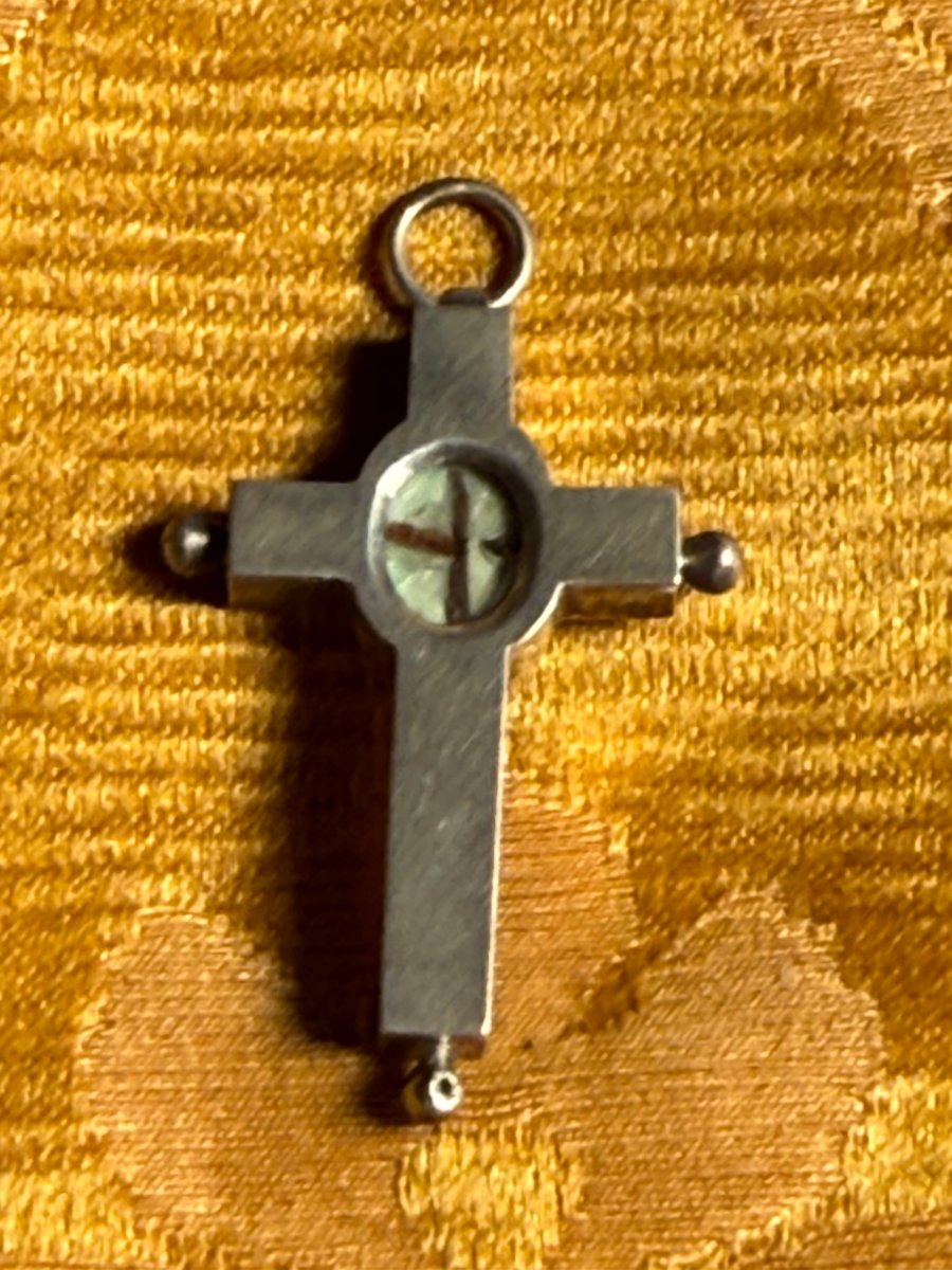 Croce stauroteca in argento con all'interno la reliquia della S.Croce  