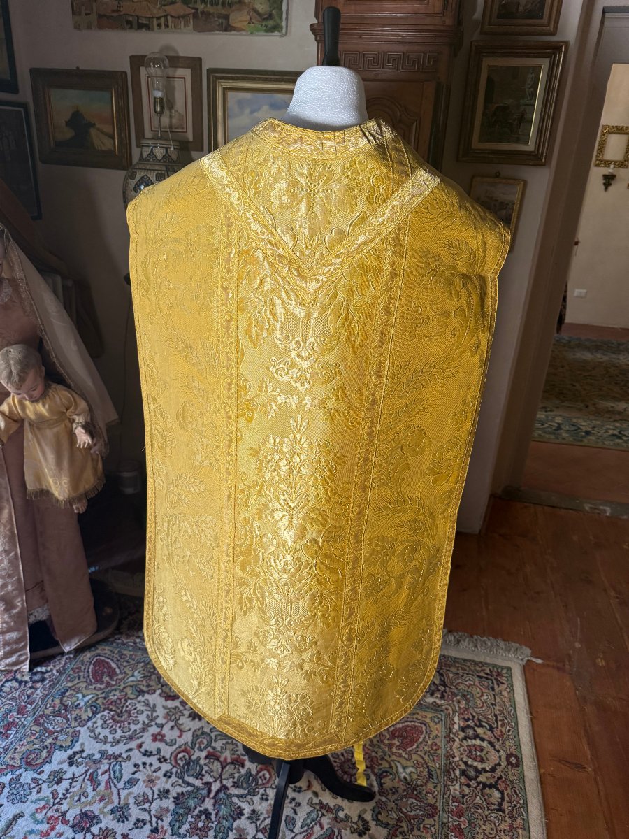 "Parato in quarta" in tessuto damascato in teletta oro degli inizi del secolo XX° -photo-1