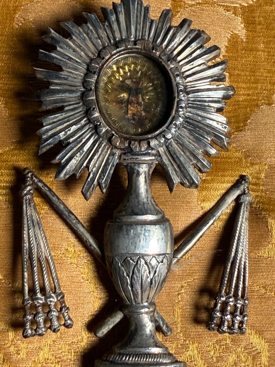 Reliquiario in argento sbalzato di un frammento della Colonna della Flagellazione di N.S.G.C. -photo-2