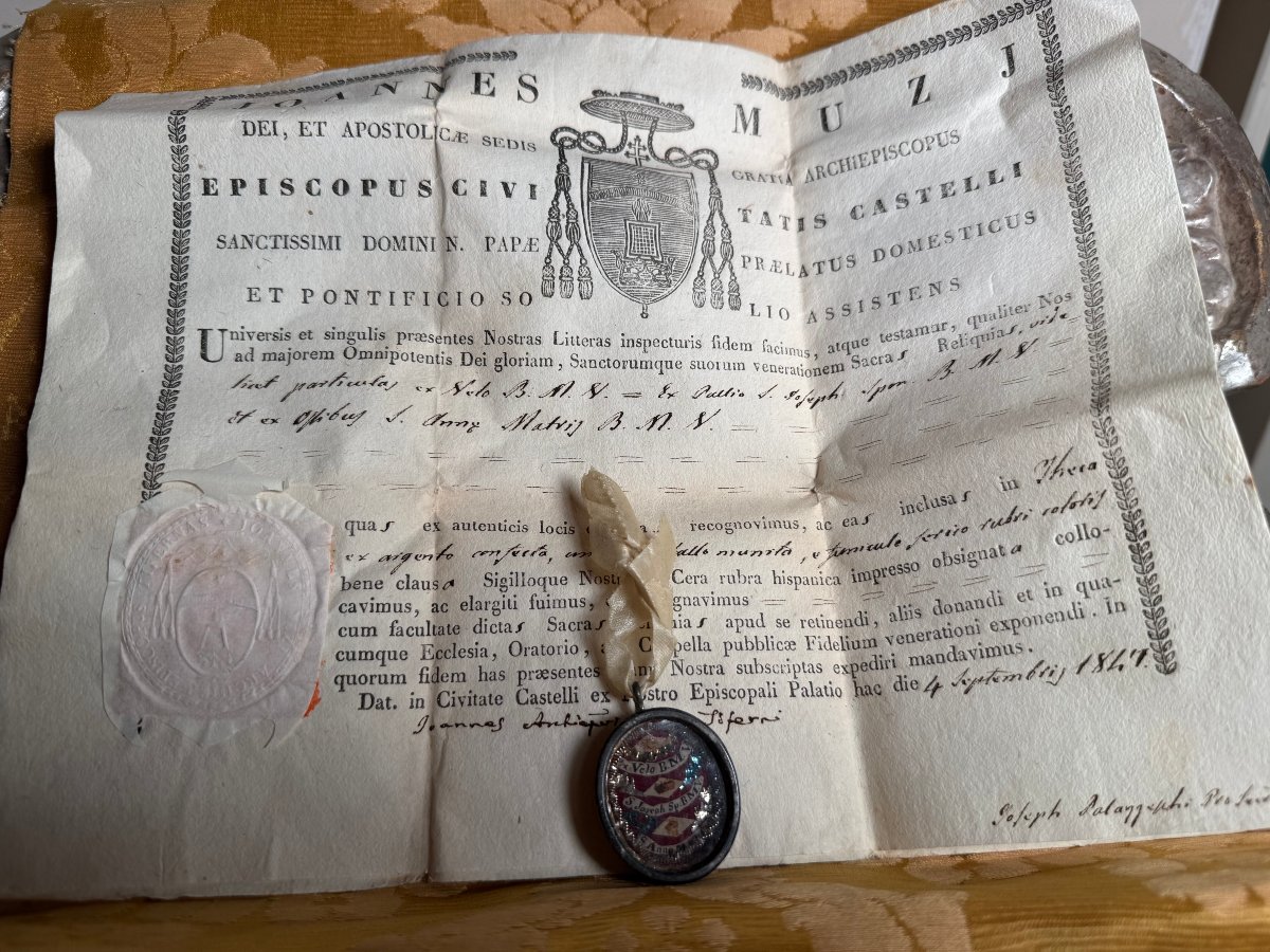 Reliquiario con un frammento del velo della B.V.M. e del pallio di S.Giuseppe e reliquia di S.A